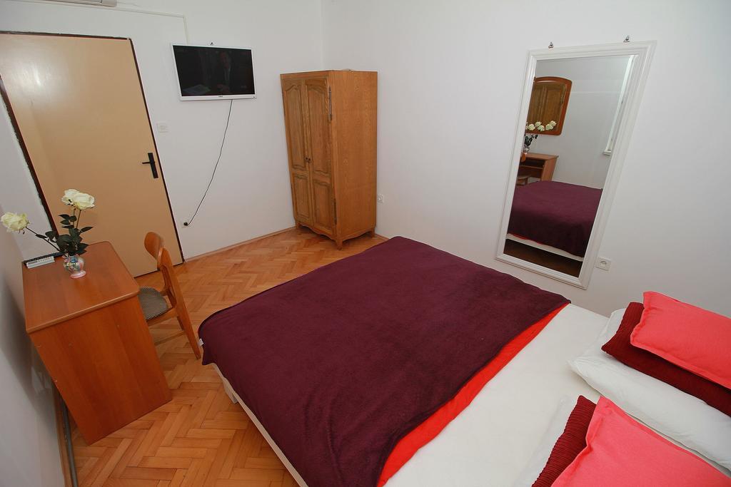 Apartments Luna Макарська Екстер'єр фото